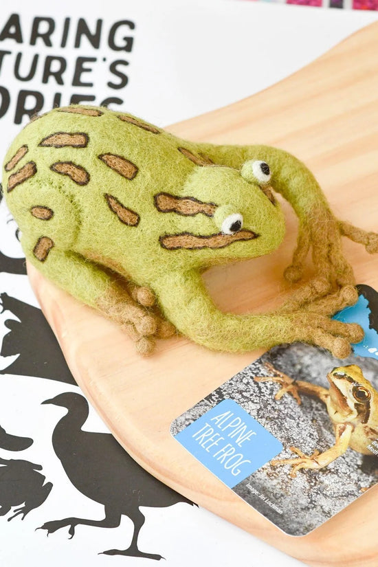 Native Alpine Tree Frog
