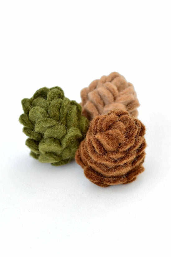 Pinecone - Single