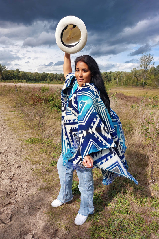 Poncho Entente Blue