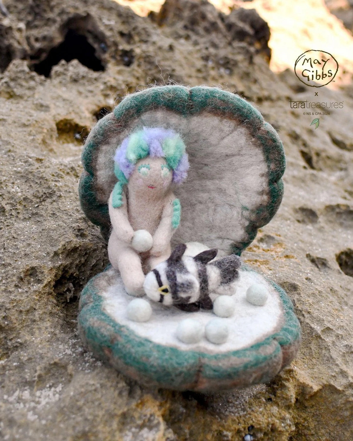 May Gibbs - Little Obelia Clam Shell