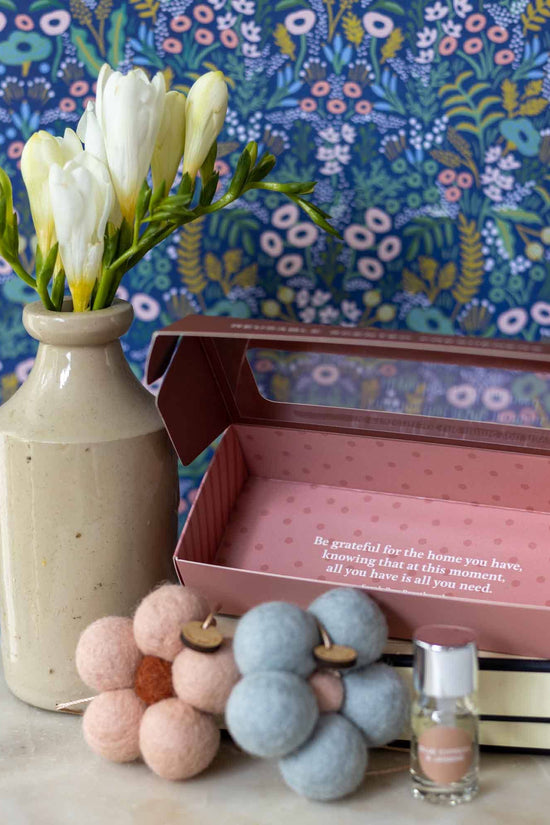 Blue Cypress and Jasmine Scented Felt Flower Fresheners