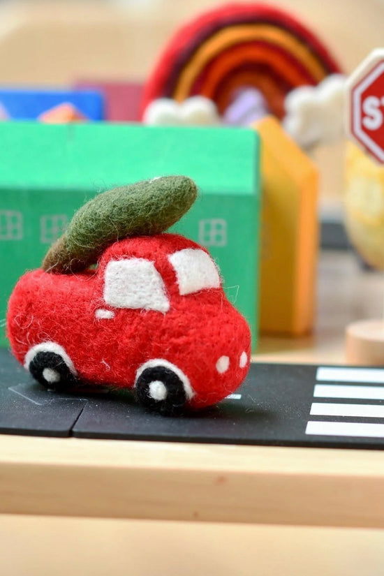 Handmade Wool Xmas Tree Truck