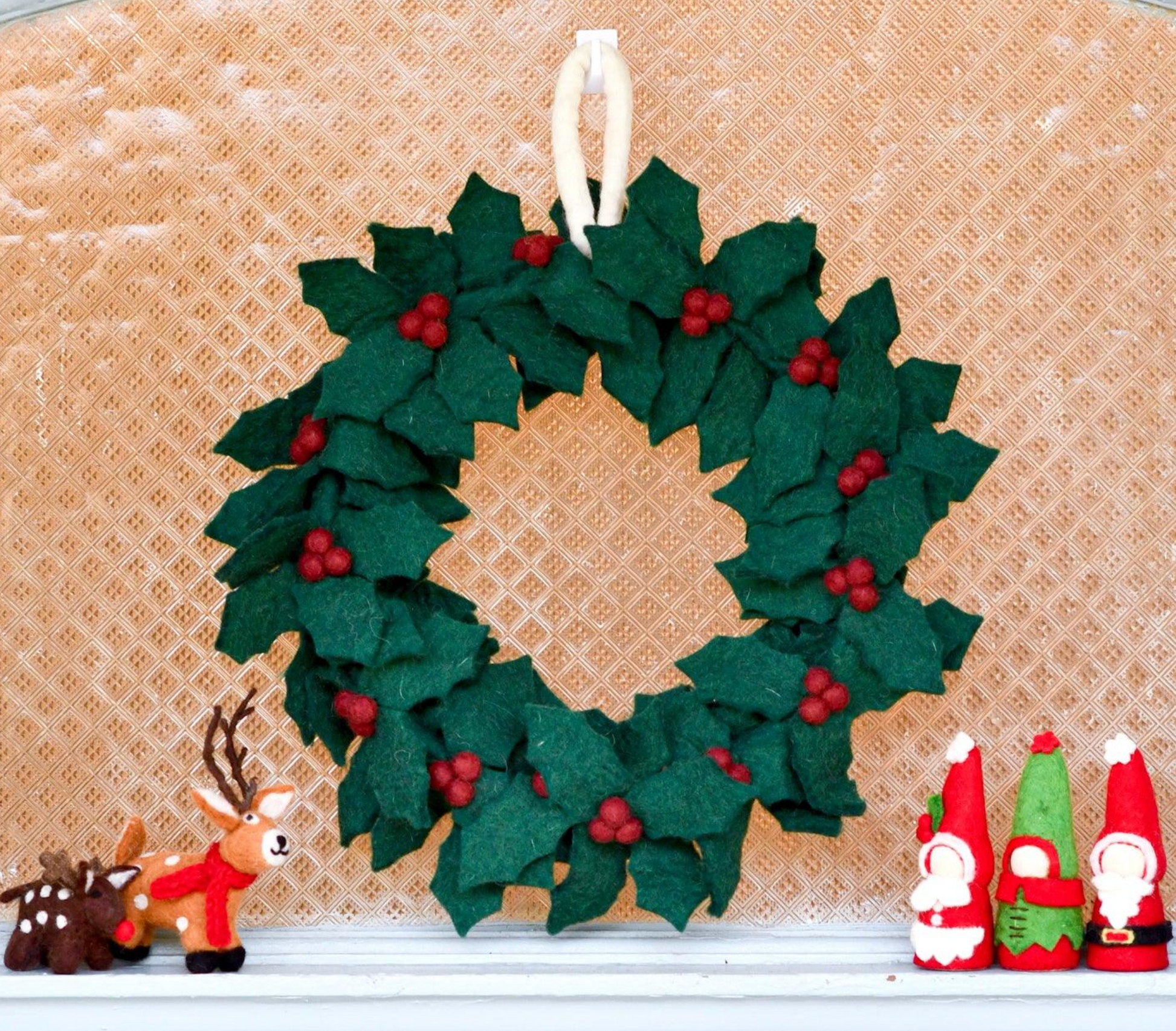 Christmas Holly Wreath with Red Berries - Large