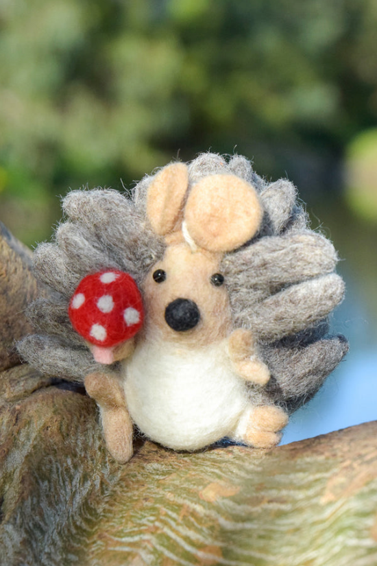 Hedgehog with Mushroom
