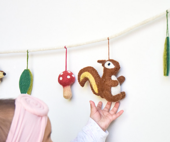 Squirrel Woodland Garland