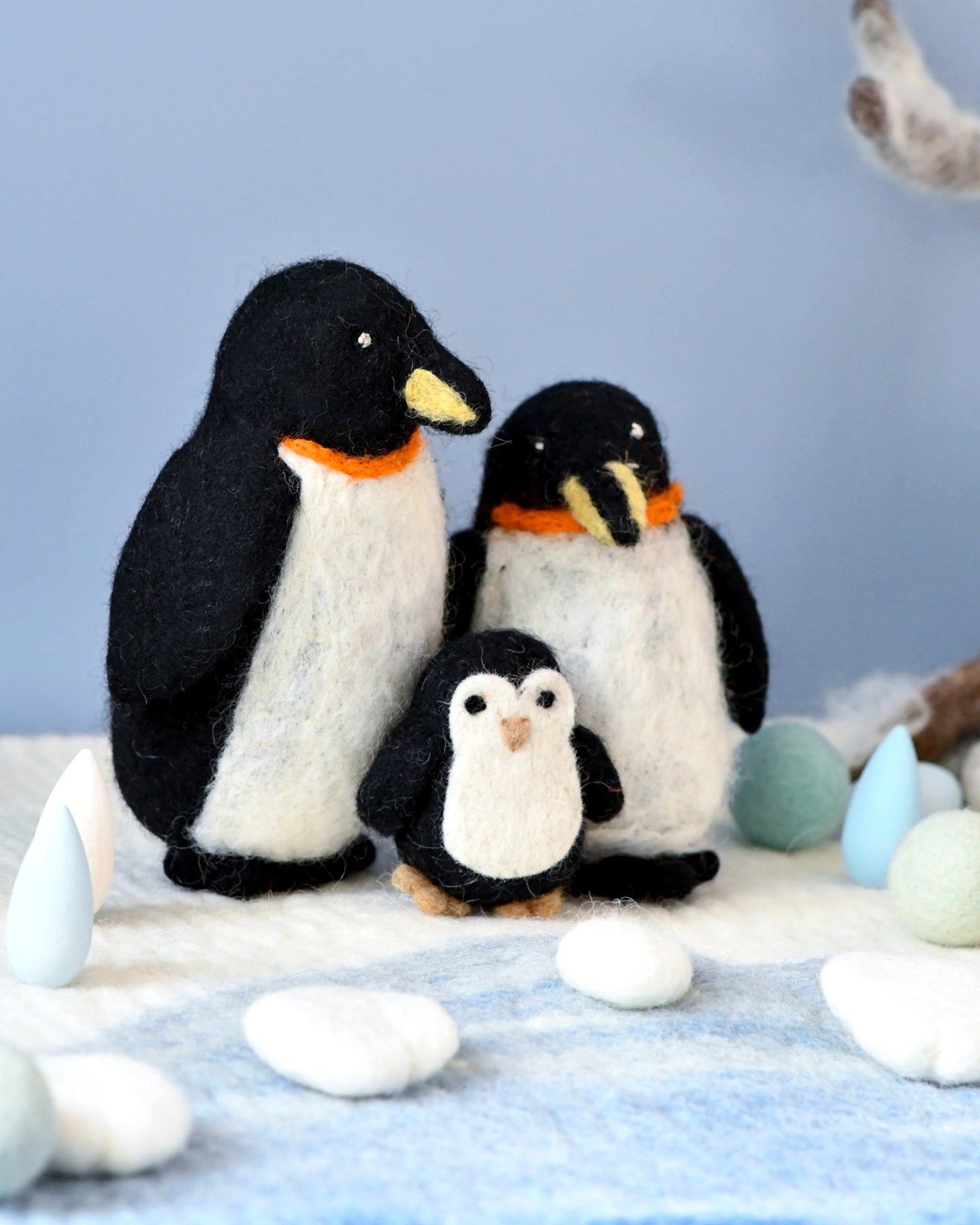 Gift Box - Penguin Family